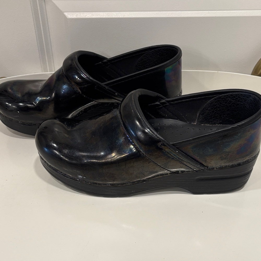 GUC Dansko Black Oil Slick Platform Clogs - Picture 8 of 10